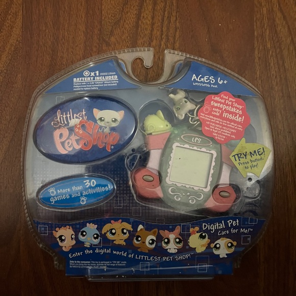 Littlest Pet Shop Pink and Green Digital Pet - Picture 15 of 16